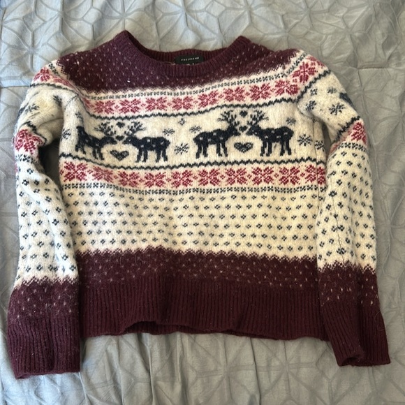 Christmas Sweater - Picture 2 of 3